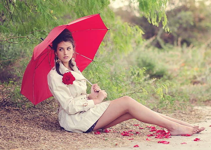 red umbrella, flower, look, face, pose, petals, brunette, sitting, HD wallpaper
