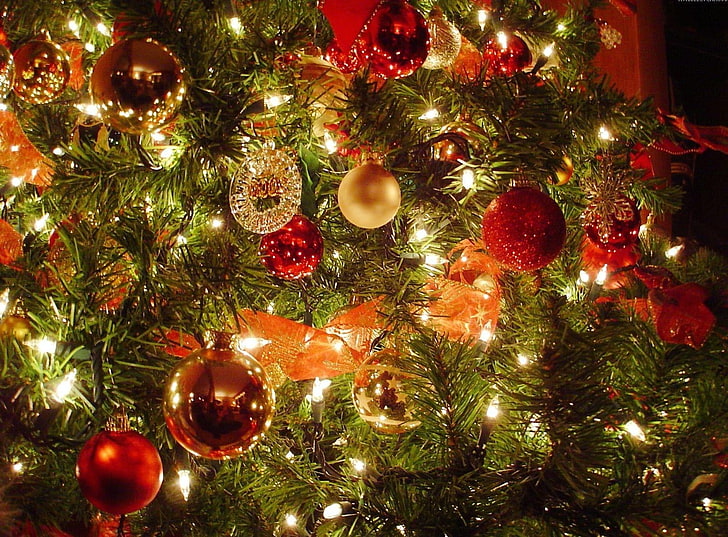 yellow and red Christmas bauballs ], christmas decorations, garlands