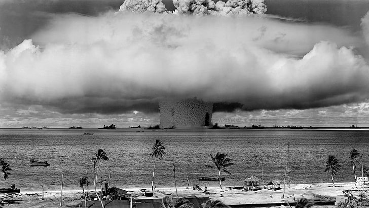 coconut trees, nuclear, bombs, beach, Bikini Atoll, explosion, HD wallpaper
