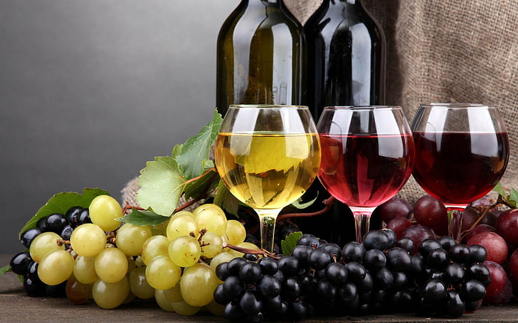 clear wine glasses and grapes, drink, alcohol, food, food and drink, HD wallpaper