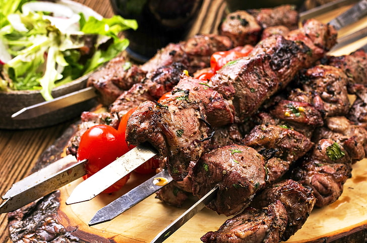 grilled meats, tomatoes, kebab, food, barbecue, beef, skewer