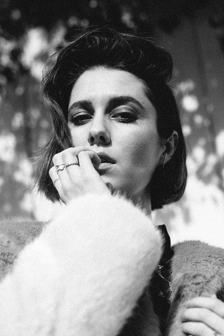 Mary Elizabeth Winstead, monochrome, celebrity, actress, looking at viewer