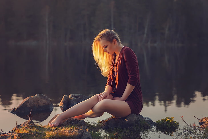 women, model, blonde, dress, barefoot, sitting, rocks, water