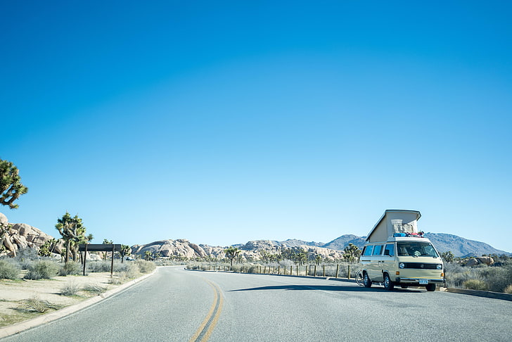 white and blue concrete building, road, Volkswagen, desert, mountains