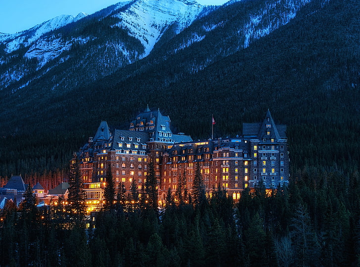 Fairmont Banff Springs Hotel Haunted, brown painted house, Holidays, HD wallpaper