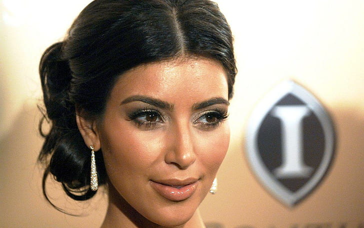 Kim Kardashian Cute Face, celebrity, celebrities, girls, model, HD wallpaper
