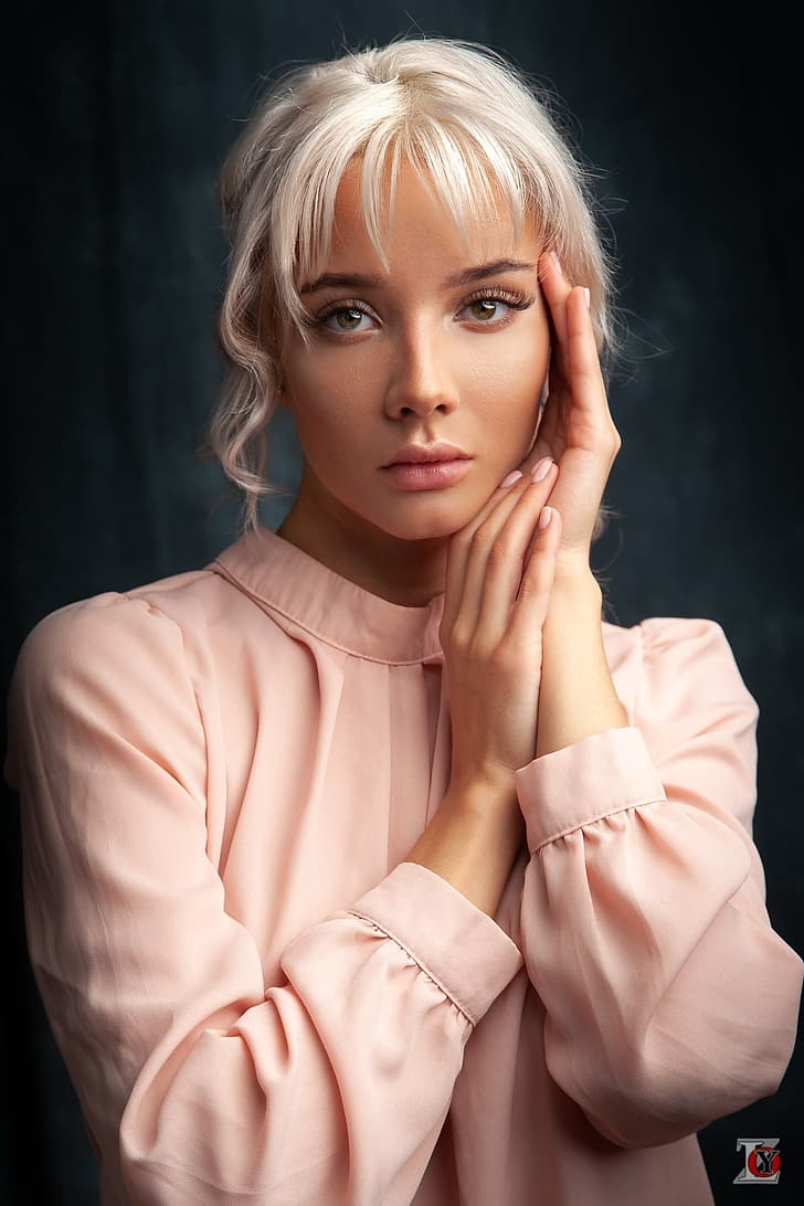 Katerina Shiriaeva, blonde, hairbun, portrait, pink clothing
