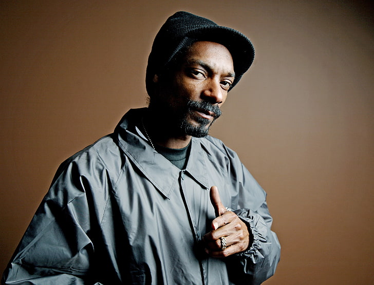 Snoop Dog, man, actor, Snoop Dogg, indoors, colored background