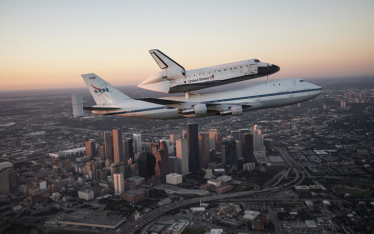 Space Shuttles, Space Shuttle Endeavour, Airplane, Building, HD wallpaper