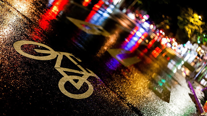 bicycle road sign, asphalt, night, bike, the city, lights, wet, HD wallpaper