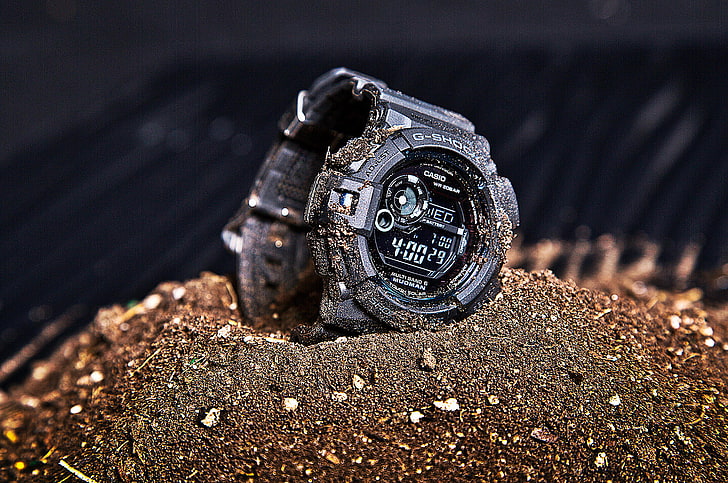 round black Casio G-Shock digital watch, G-9300, Mudman, technology