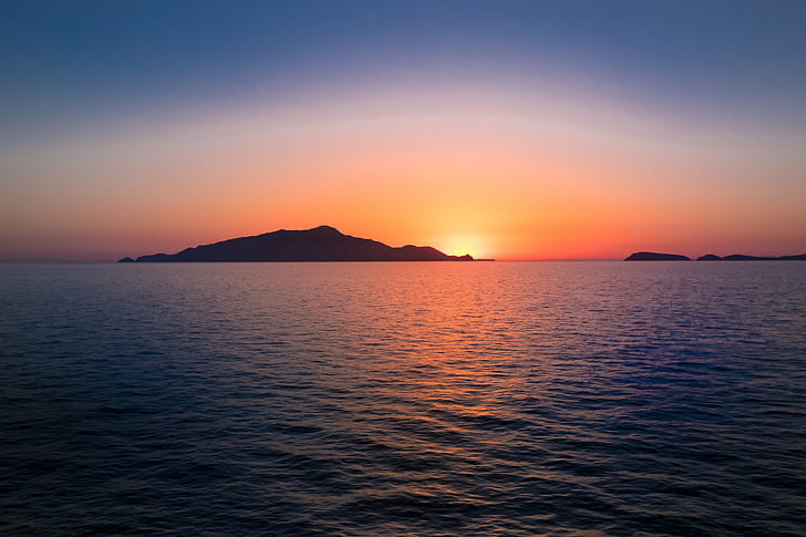 mountain between ocean horizons, Sunset, island  mountain, Island  Sun, HD wallpaper