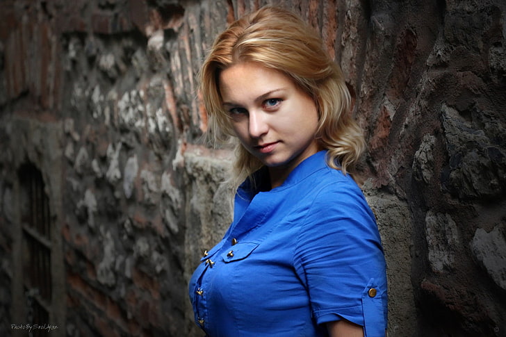 shallow focus photo of woman in blue top, women, blonde, face