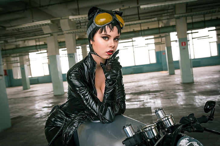 Polina Yakovleva, women, cosplay, Catwoman, black latex, motorcycle, HD wallpaper