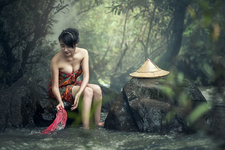 HD wallpaper: women's red and blue tribal print dress, model, water, Asian  | Wallpaper Flare
