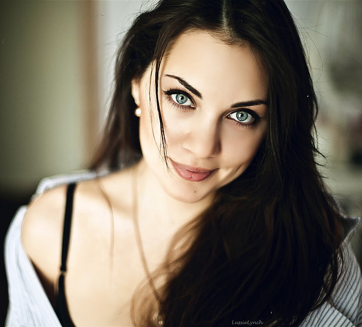 blue, brunettes, close, eyes, faces, green, lussie, lynch, smiling