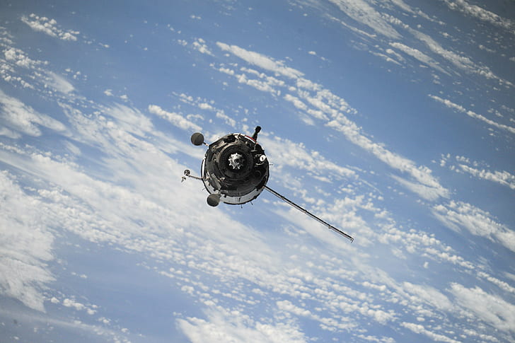 Roscosmos State Corporation, Soyuz, satellite, space, clouds