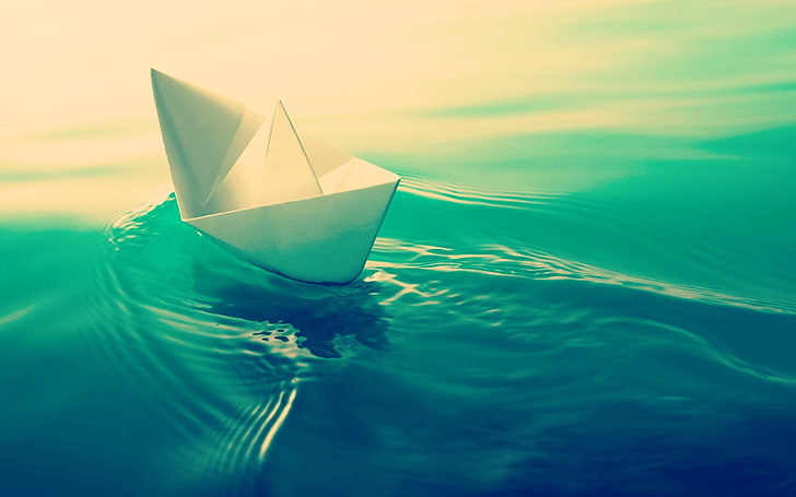 Paper Ship In Green Water, white paper boat, Art And Creative, HD wallpaper