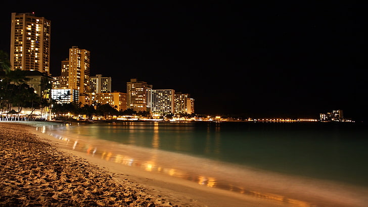 body of water, night, beach, lights, clouds, Havaí, architecture, HD wallpaper