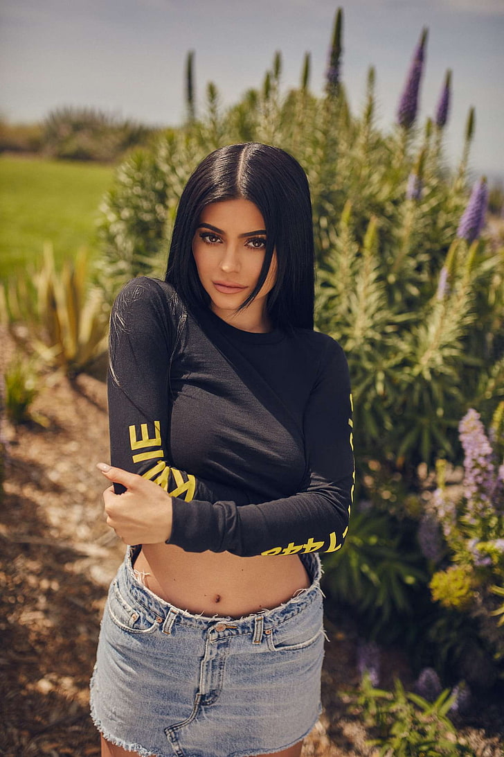 Free Download Kylie Jenner Hd Wallpaper for Desktop and Mobiles  Wallpapers net