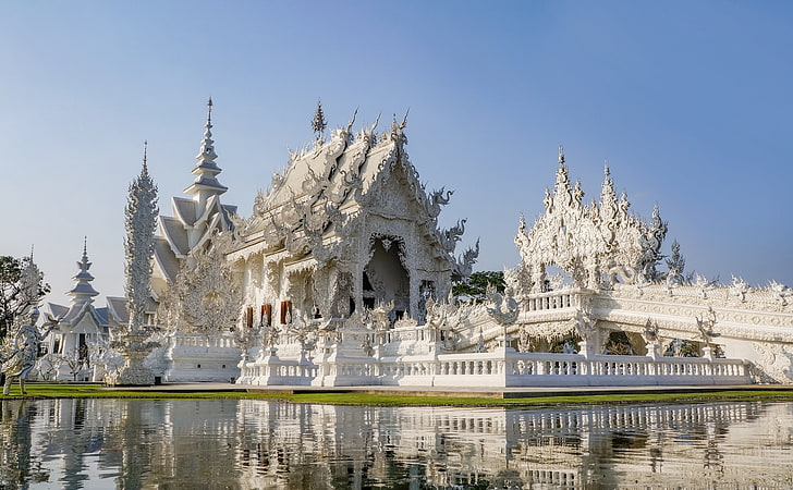 Chiang Mai Temple, Thailand HD Wallpaper, white concrete building