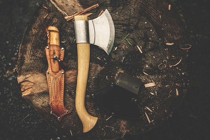 axe, bushcraft, camping knife, retro, tree trunk, weapons, work tool, HD wallpaper