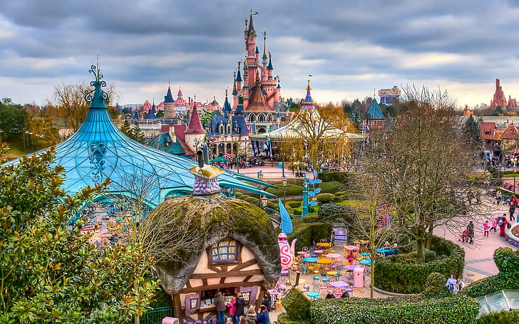 Download Disneyland Paris With Tinkerbell Statue Wallpaper