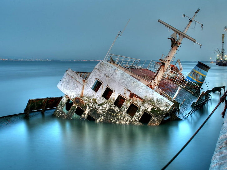 brown ship, ice, sinking ships, wreck, water, sea, nautical vessel, HD wallpaper