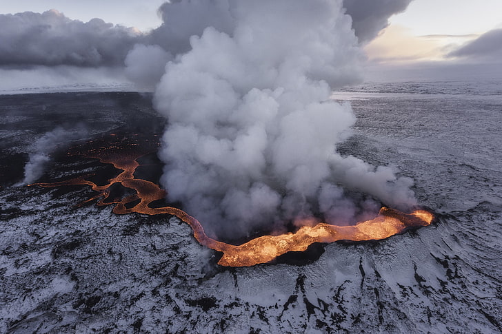 Lurie Belegurschi, Iceland, landscape, snow, lava, smoke