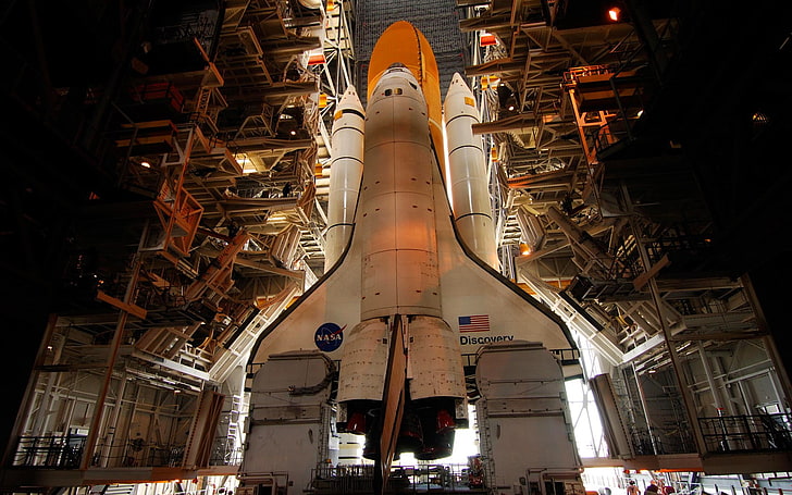 white NASA rocket, space shuttle, Discovery, architecture, built structure