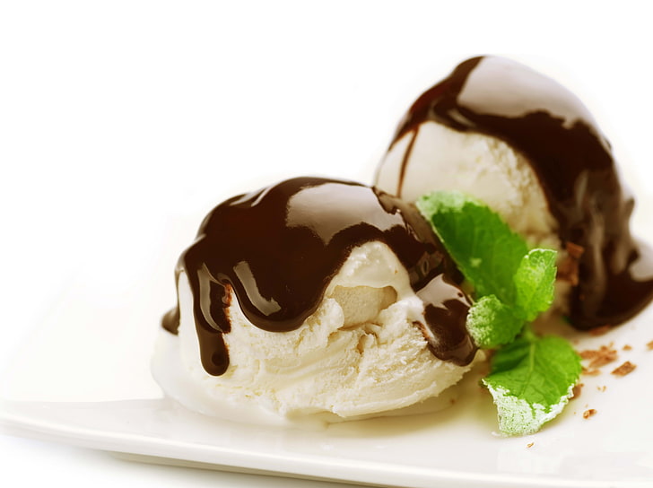 ice cream with chocolate, leaves, plate, white background, dessert