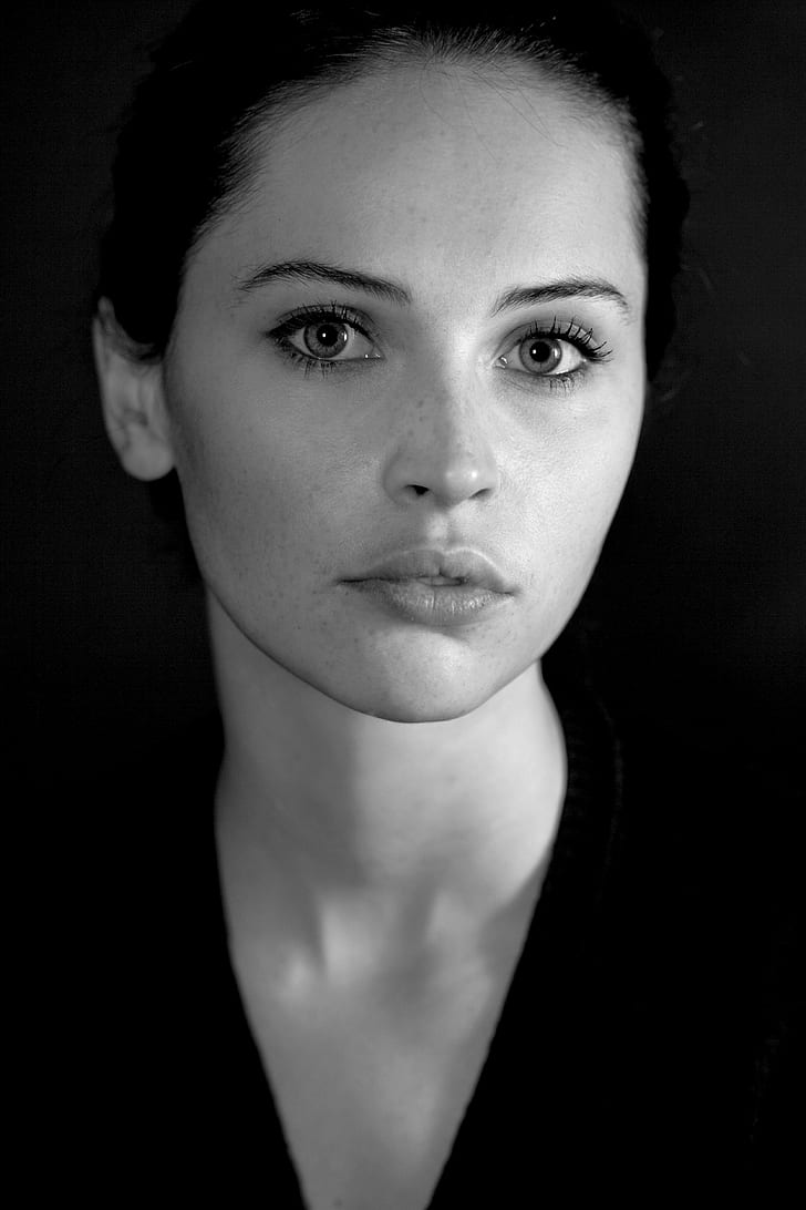 Felicity Jones, actress, face, monochrome, closeup, HD wallpaper