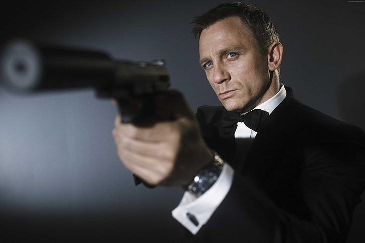 Daniel Craig, actor, gun, James Bond, 007, Most Popular Celebs in 2015