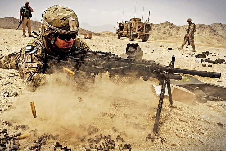 Mk 48 Machine Gun, black machine gun, War & Army, soldier, HD wallpaper