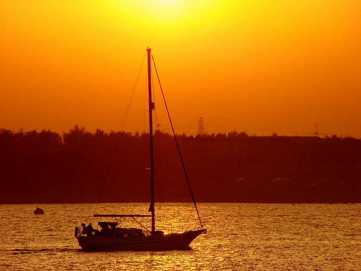 gray sailboat on body of water during golden hour, Southampton Water, HD wallpaper