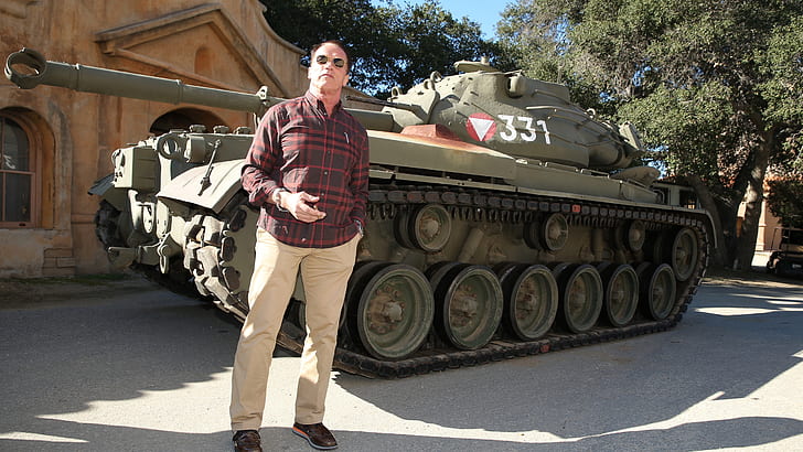 Arnold Schwarzenegger Tank, actor, celeb, HD wallpaper