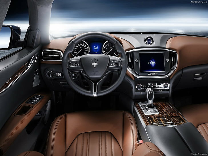 Best Interior Features on the 2023 Maserati Ghibli