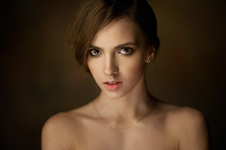 Victoria Lukina, Maxim Maximov, women, portrait, face, simple background