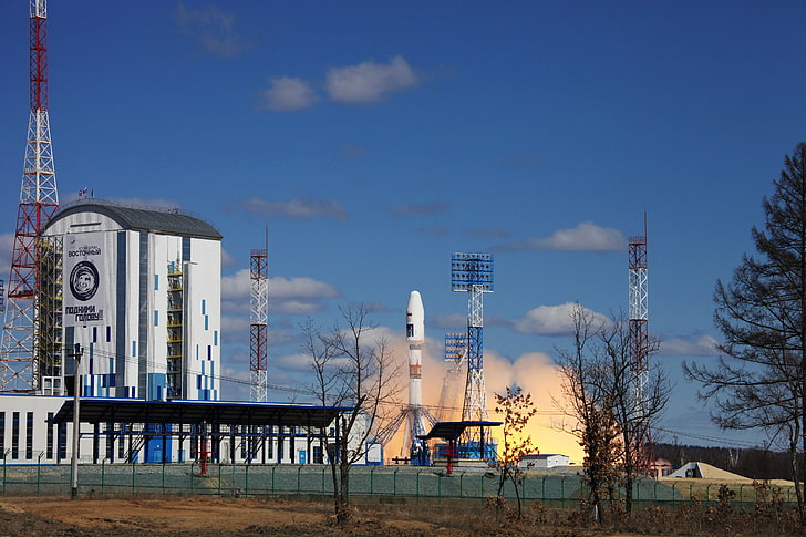 Roscosmos, Vostochny Cosmodrome, Soyuz, sky, architecture, building exterior, HD wallpaper