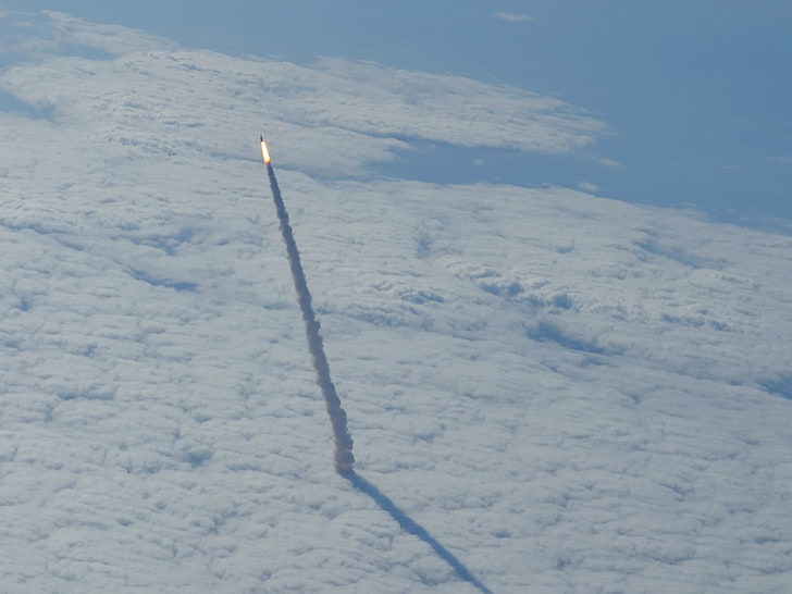 white rocket, clouds, Shuttle, space, start, Endeavour, snow
