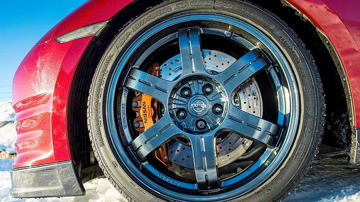 chrome 5-spoke car wheel with tire, Nissan, Nissan GT-R, winter