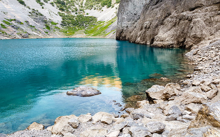Imotski Blue Lake In Limestone Crater Near Split, Croatia, HD wallpaper