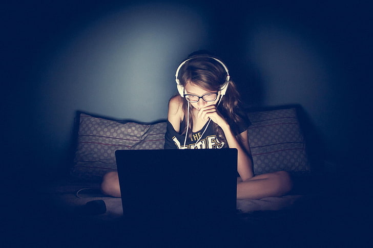 women, glasses, headphones, laptop, geek, using laptop, computer