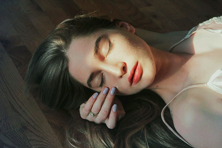 lying down, women, brunette, sunlight, closed eyes, HD wallpaper