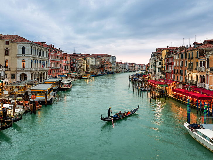 City in the water, Venice, Italy, canal, houses, boats, dusk, lights, HD wallpaper