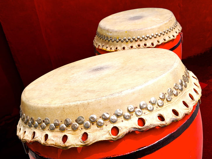 red-and-brown wooden conga drums, musical instruments, jewelry, HD wallpaper