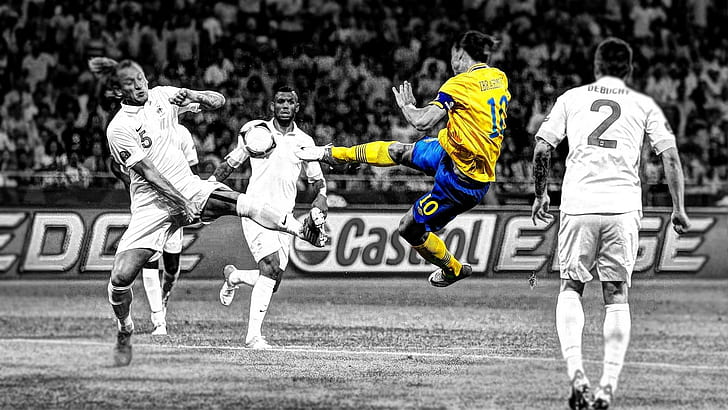 Zlatan Ibrahimovic, yellow selective color soccer player illustration