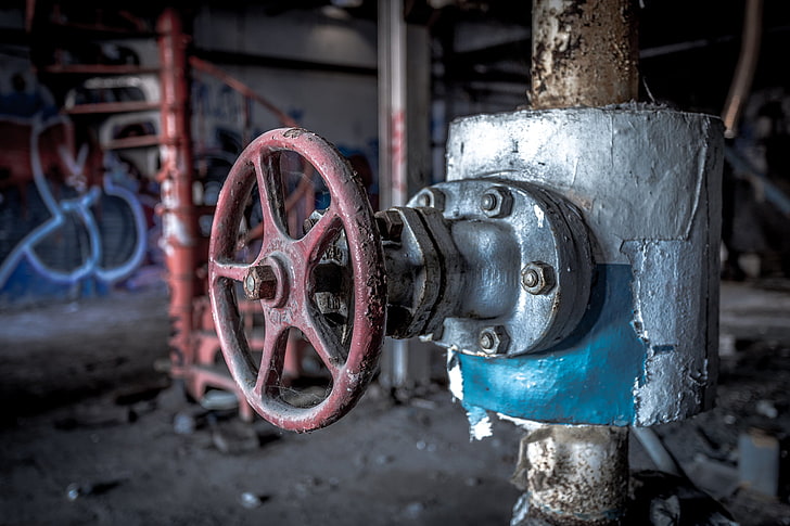 metal, old, valve, close-up, no people, focus on foreground