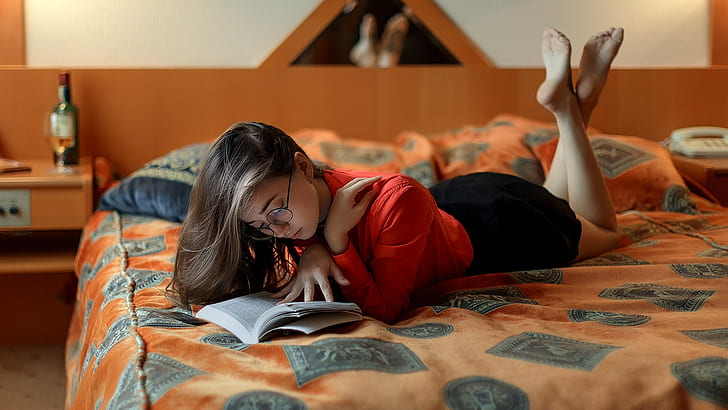 barefoot, tattoo, in bed, books, glasses, classy, portrait