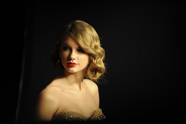 Taylor Swift, women, singer, black background, beautiful woman, HD wallpaper